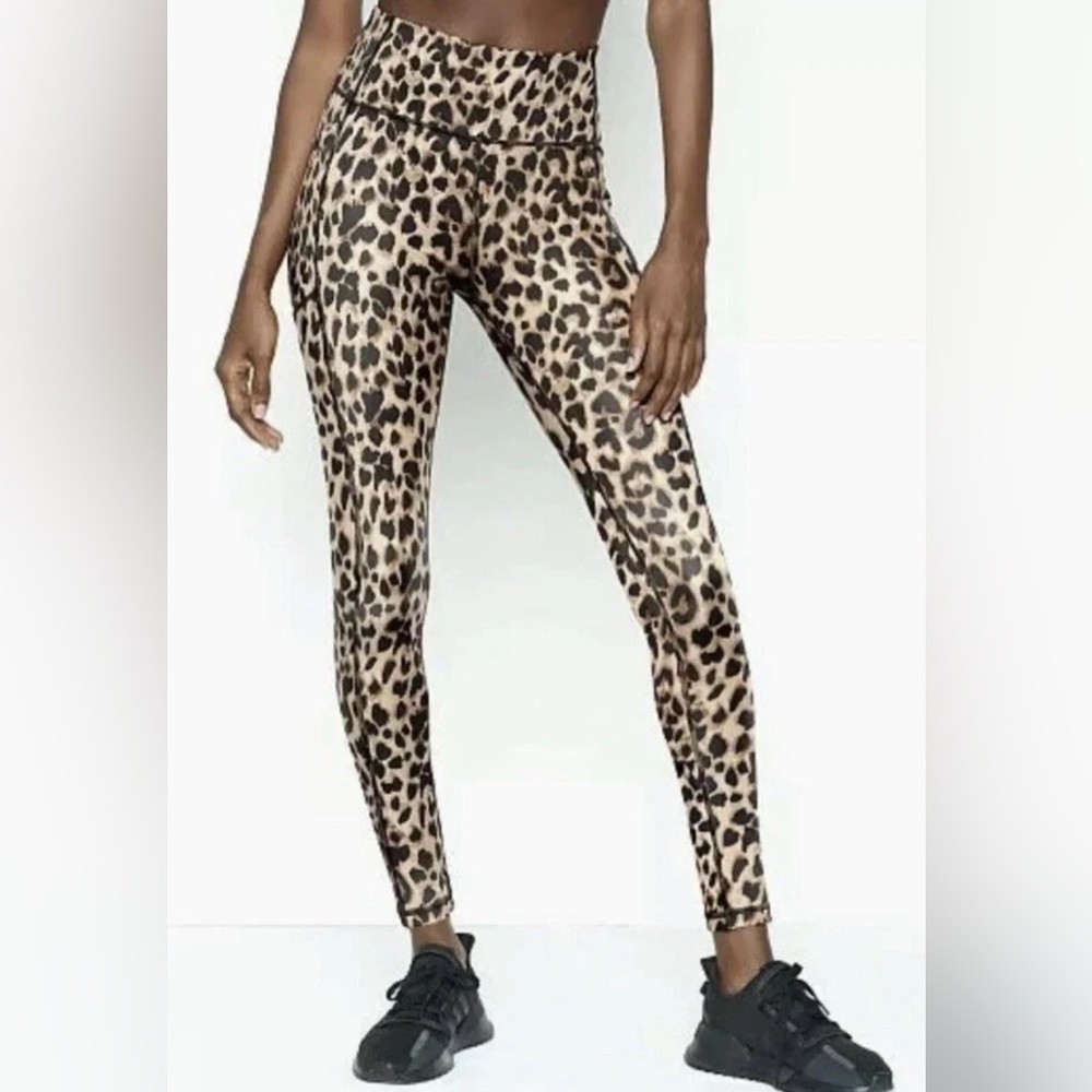 VICTORIA'S SECRET Studio Legging Leopard Print w/Pockets size 6 Excellent